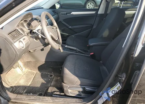 2016 Volkswagen Passat S z USA, uszkodzony, nr VIN 1VWAS7A32GC067169